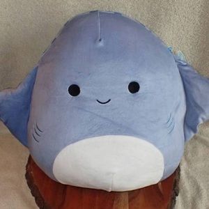Stingray 12 inch squishmellow